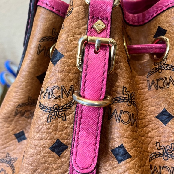 MCM COGNAC VISETOS WITH PINK LEATHER ACCENTS DRAWSTRING SHOULDER BAG - Picture 4 of 16